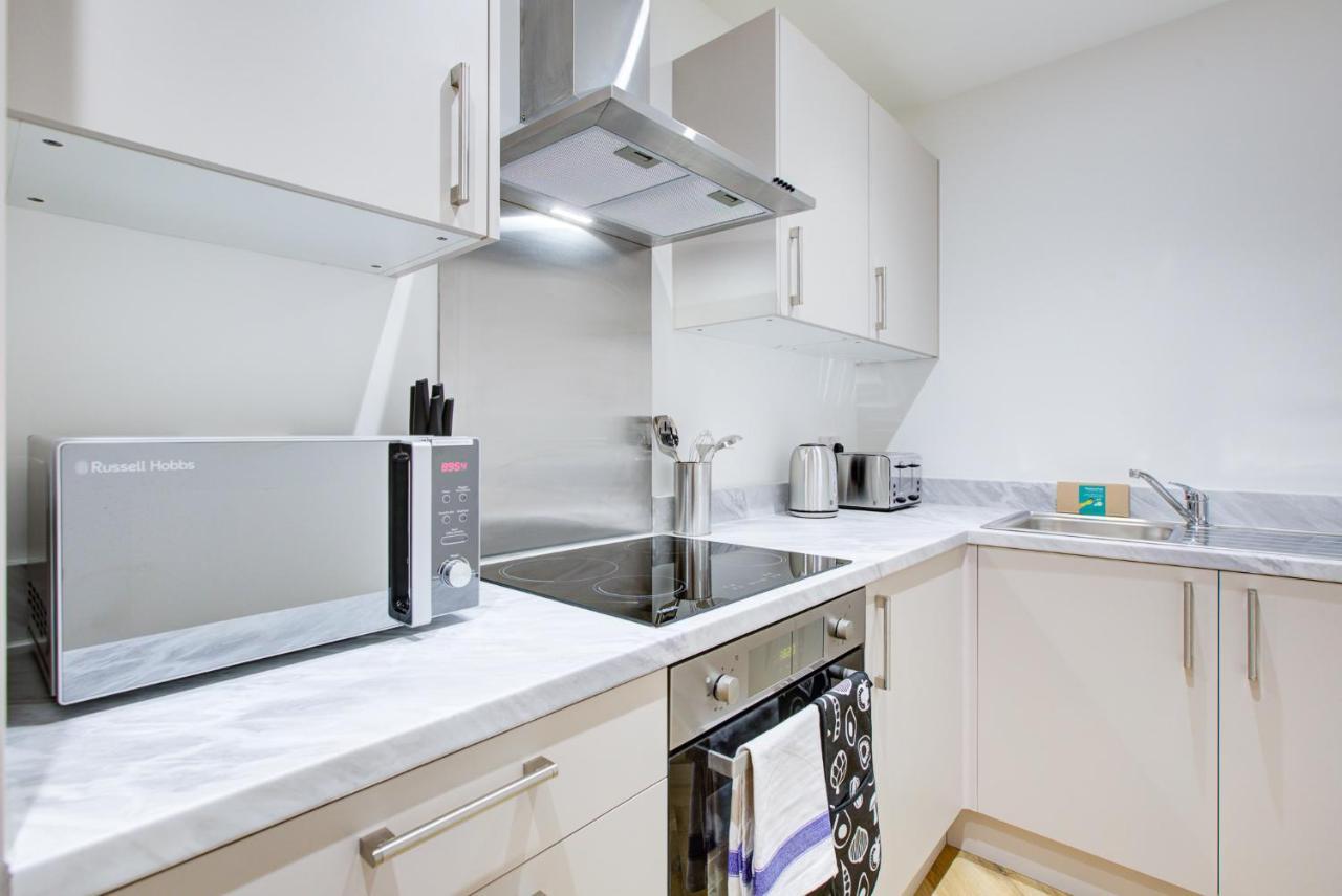 Hybrid Resi - London, Mitcham Close To Tooting And Wimbledon Exteriér fotografie