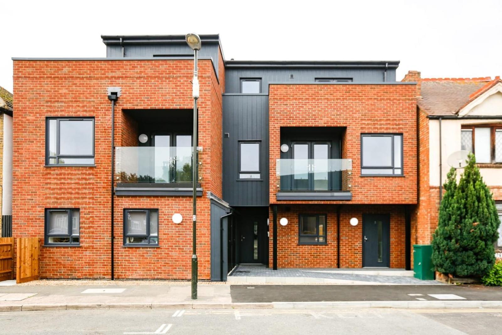 Hybrid Resi - London, Mitcham Close To Tooting And Wimbledon Exteriér fotografie